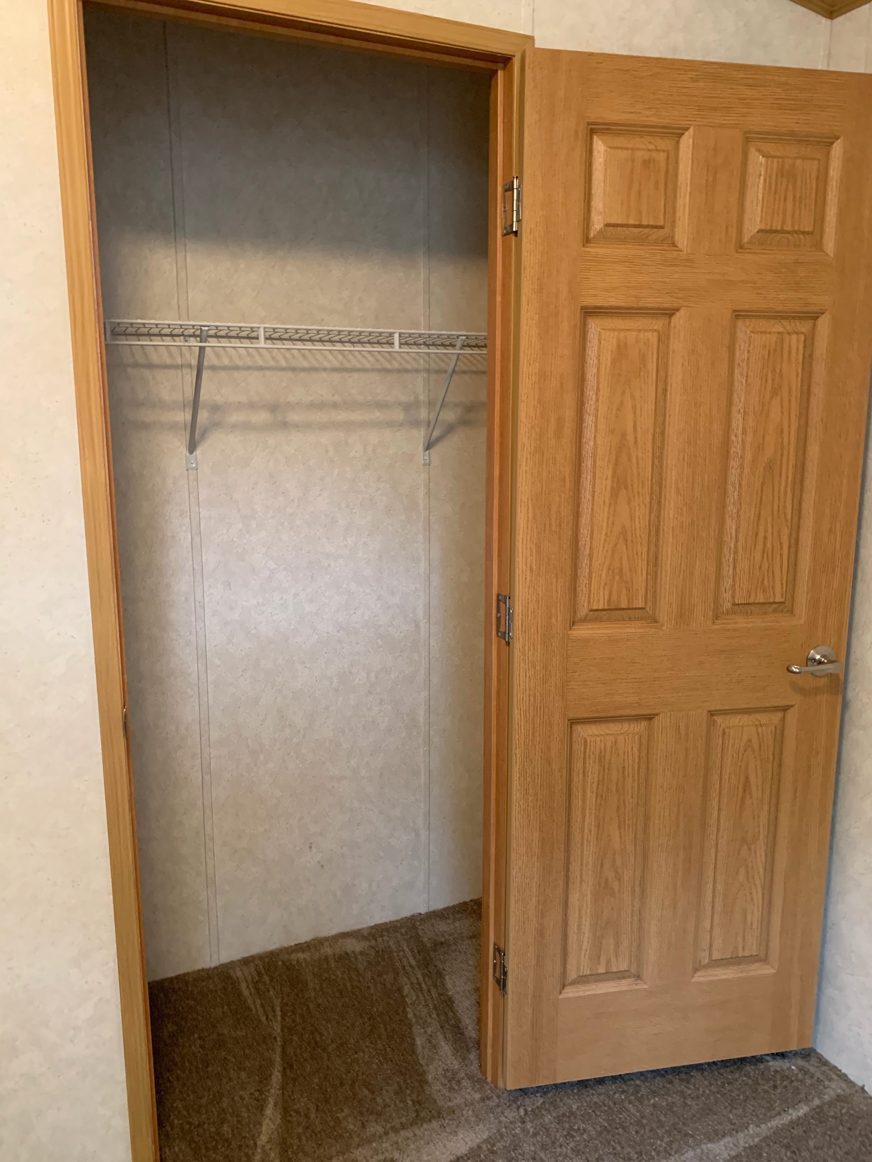 BR2 closet.JPG